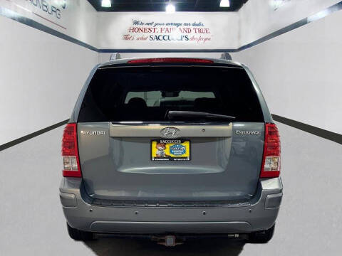 2007 Hyundai Entourage SE