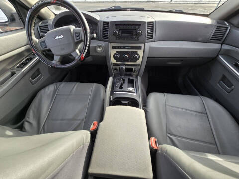 2005 Jeep Grand Cherokee Laredo