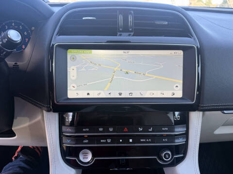 2020 Jaguar F-PACE SVR