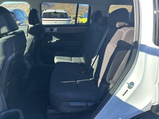 2026 Hyundai Santa Fe Hybrid SE