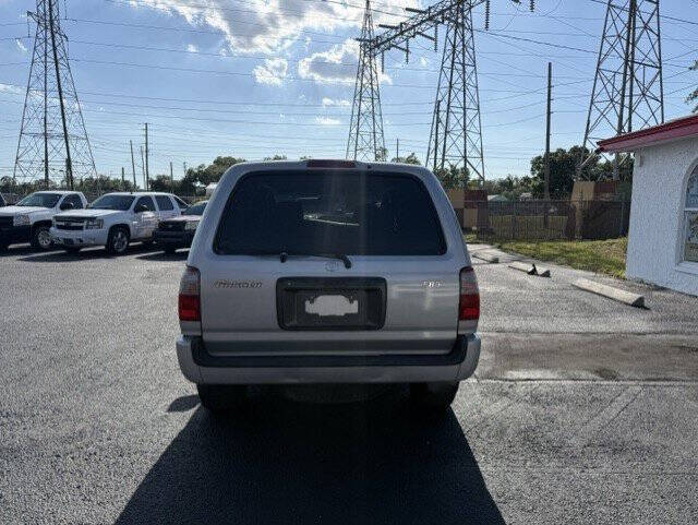 2000 Toyota 4Runner SR5