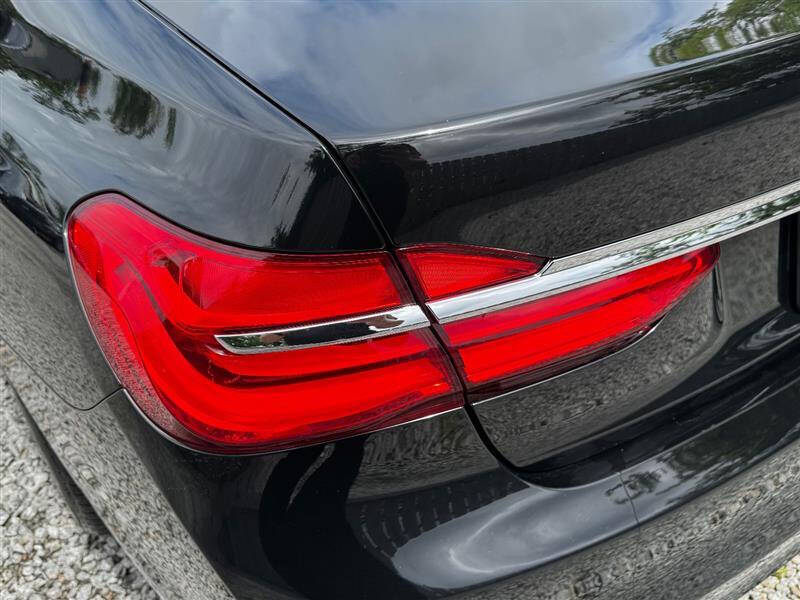 2017 BMW 7 Series 740i