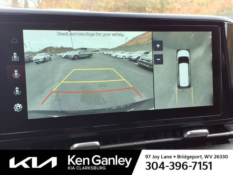 2022 Kia Carnival SX