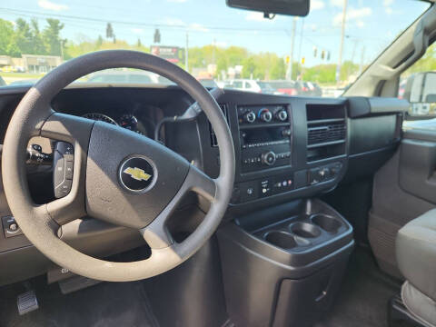 2017 Chevrolet Express LT 3500