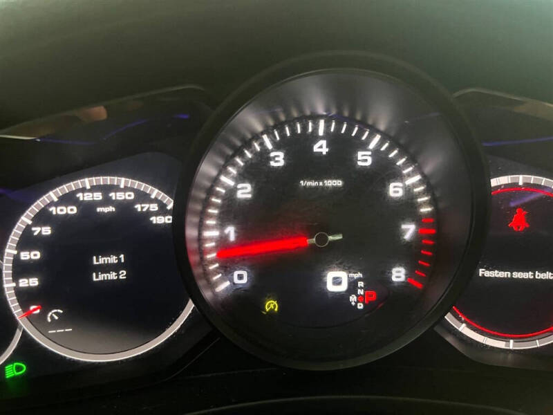 2018 Porsche Panamera 4