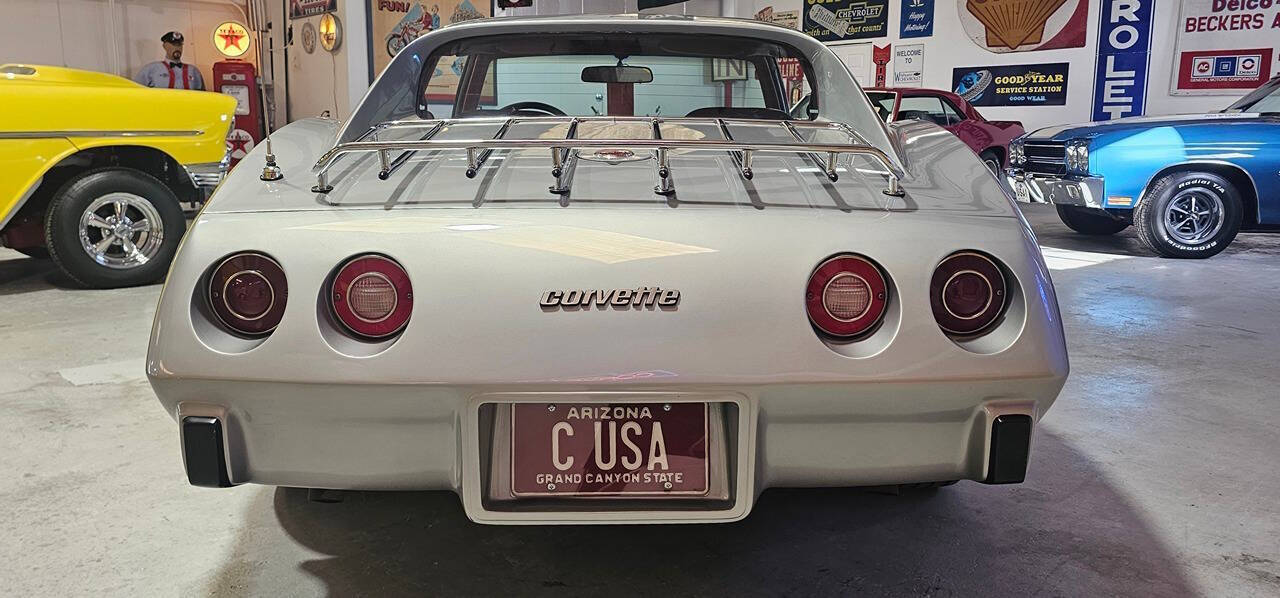 1976 Chevrolet Corvette Stingray 12