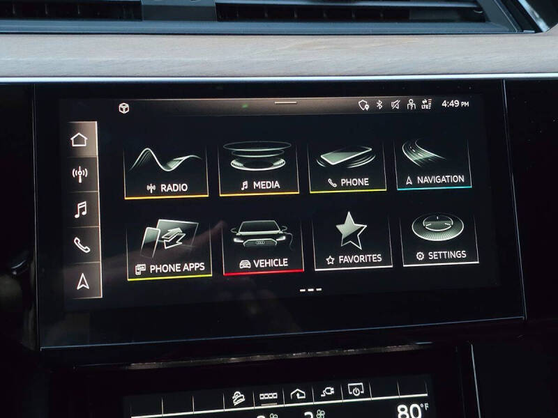 2024 Audi Q8 e-tron quattro Premium Plus