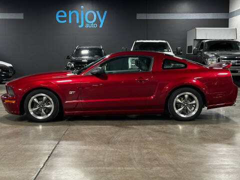 2005 Ford Mustang GT Deluxe