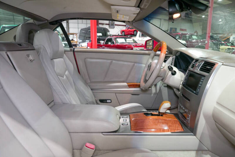 2005 Cadillac XLR