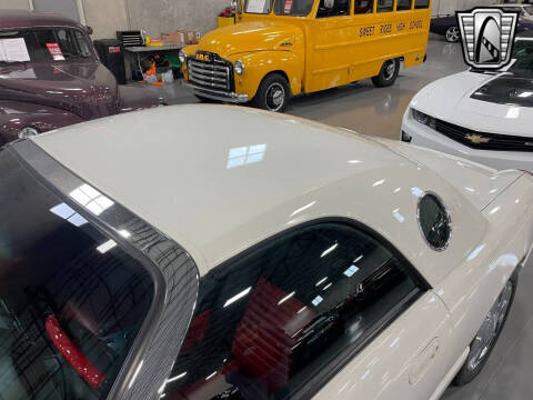 2003 Ford Thunderbird