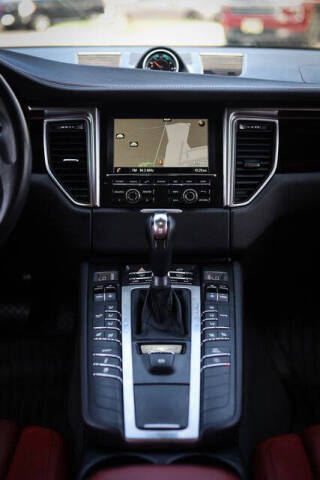 2015 Porsche Macan S