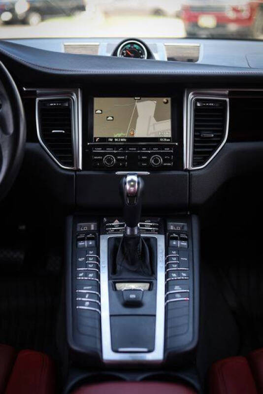 2015 Porsche Macan S
