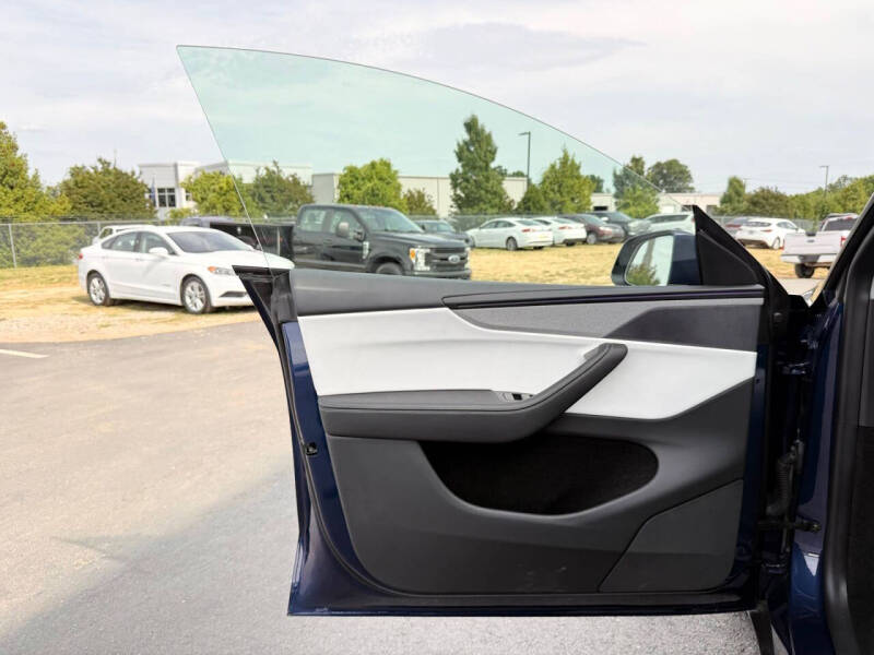 2026 Tesla Model Y Premium