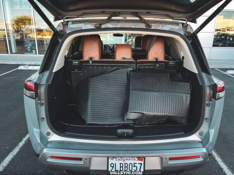 2024 Nissan Pathfinder Platinum