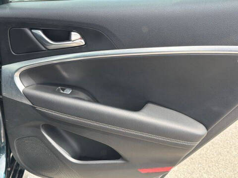 2025 Genesis G70