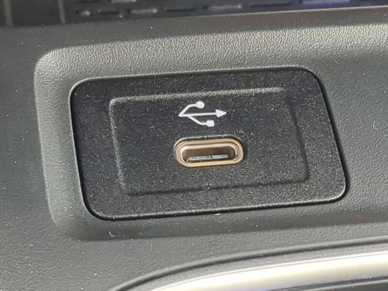 2025 Mercedes-Benz GLB GLB 250