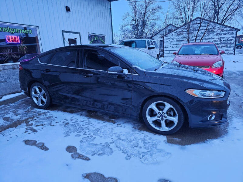 2015 Ford Fusion SE's photo