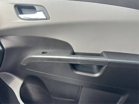 2013 Chevrolet Sonic LTZ Auto