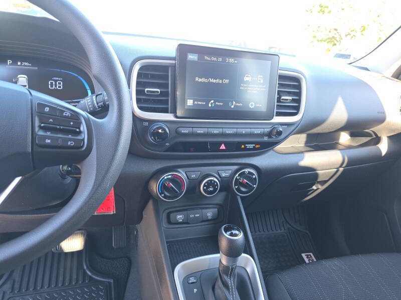 2023 Hyundai Venue SE