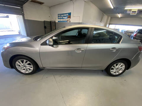 2013 Mazda MAZDA3 i Touring