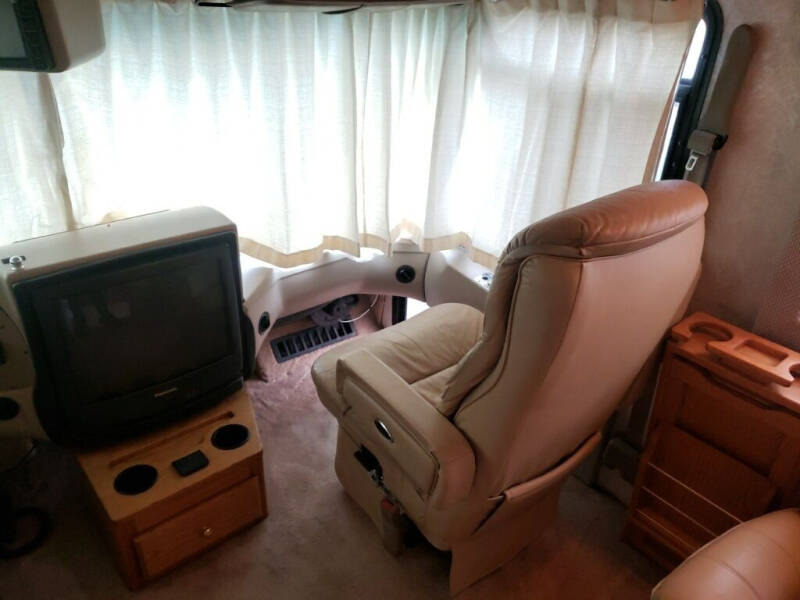 1999 Freightliner XC Chassis