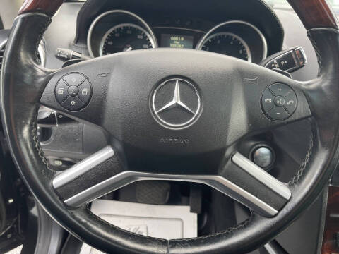 2011 Mercedes-Benz GL-Class GL 550 4MATIC