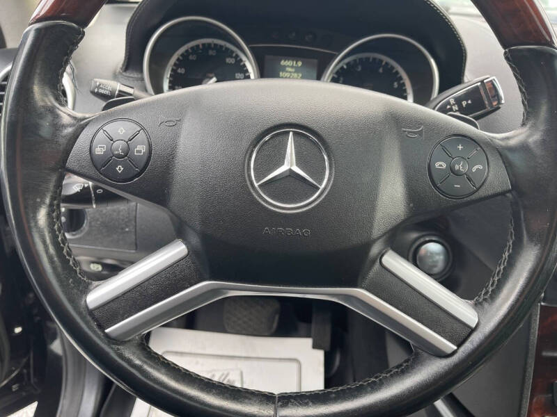 2011 Mercedes-Benz GL-Class GL 550 4MATIC