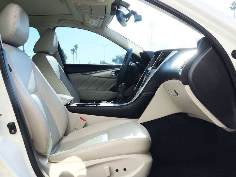 2021 Infiniti Q50 Luxe