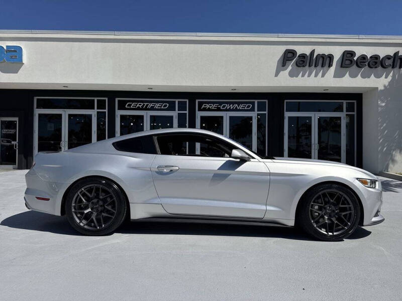 2016 Ford Mustang V6
