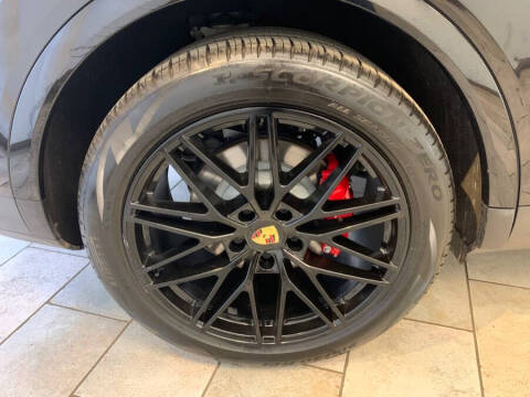 2024 Porsche Cayenne S