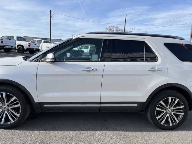 2017 Ford Explorer Platinum