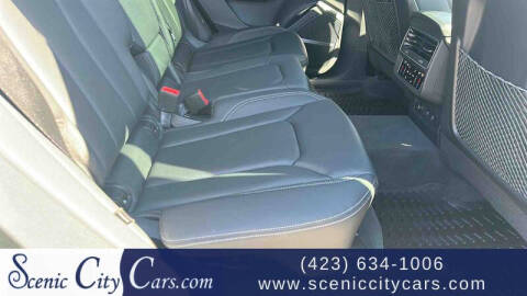 2022 Audi Q8 quattro Premium Plus 55 TFSI