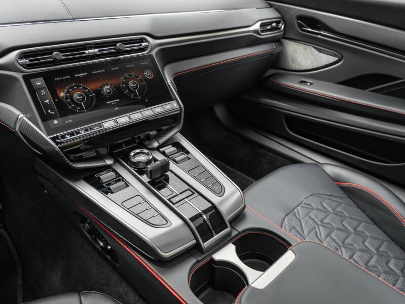 2025 Aston Martin Vanquish