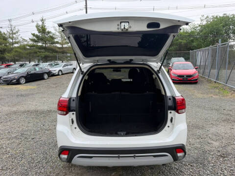 2020 Mitsubishi Outlander ES