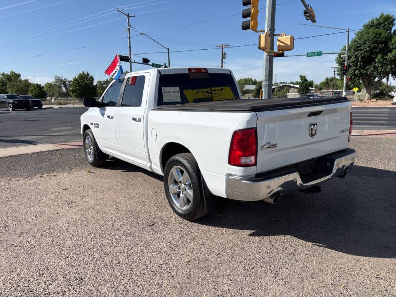 2017 RAM 1500 SLT