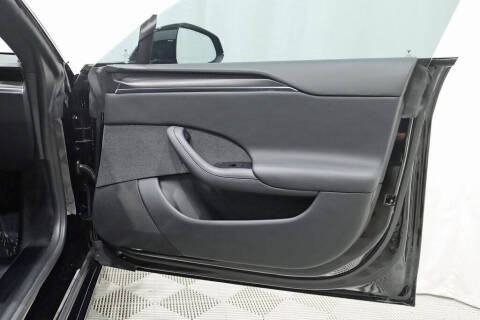 2023 Tesla Model S Plaid