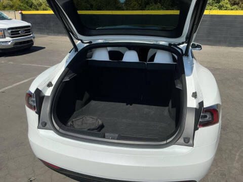 2020 Tesla Model S Performance