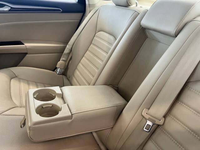 2015 Ford Fusion SE