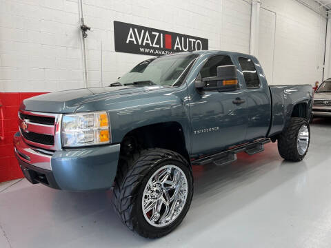 2009 Chevrolet Silverado 1500 for sale at AVAZI AUTO GROUP LLC in Gaithersburg MD