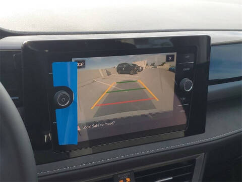 2025 Volkswagen Taos SE Black