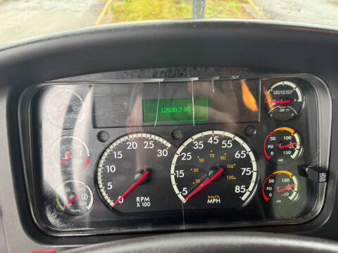 2018 Freightliner M2 106