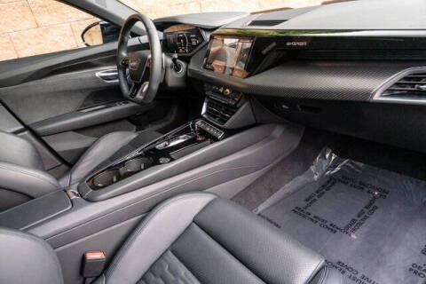 2023 Audi e-tron GT quattro Prestige