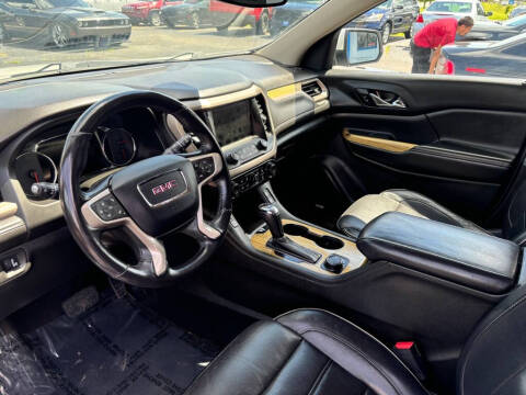 2017 GMC Acadia Denali