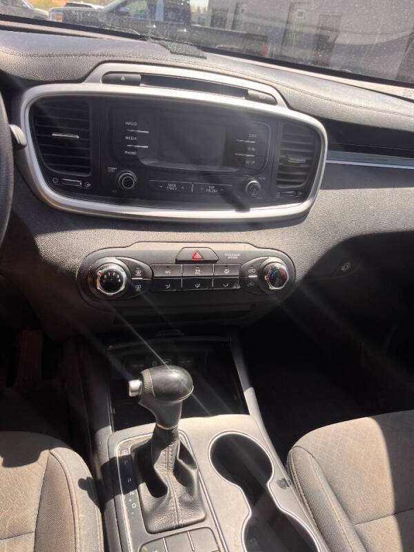 2017 Kia Sorento LX