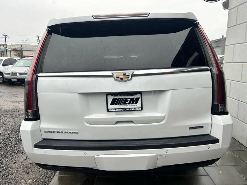 2020 Cadillac Escalade ESV Luxury