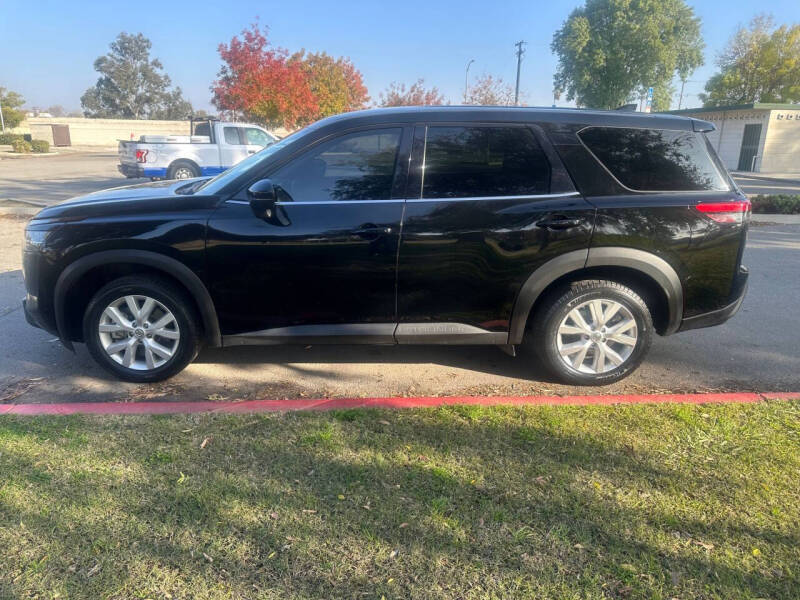 2022 Nissan Pathfinder S