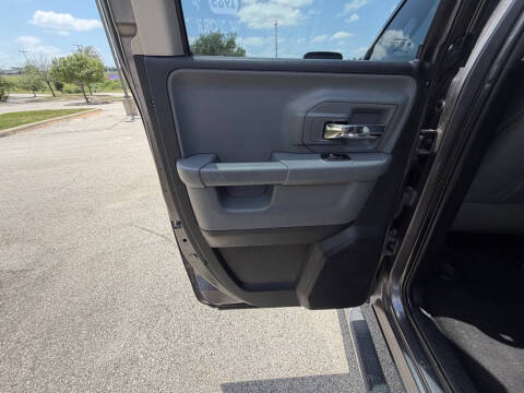 2017 RAM 1500 SLT