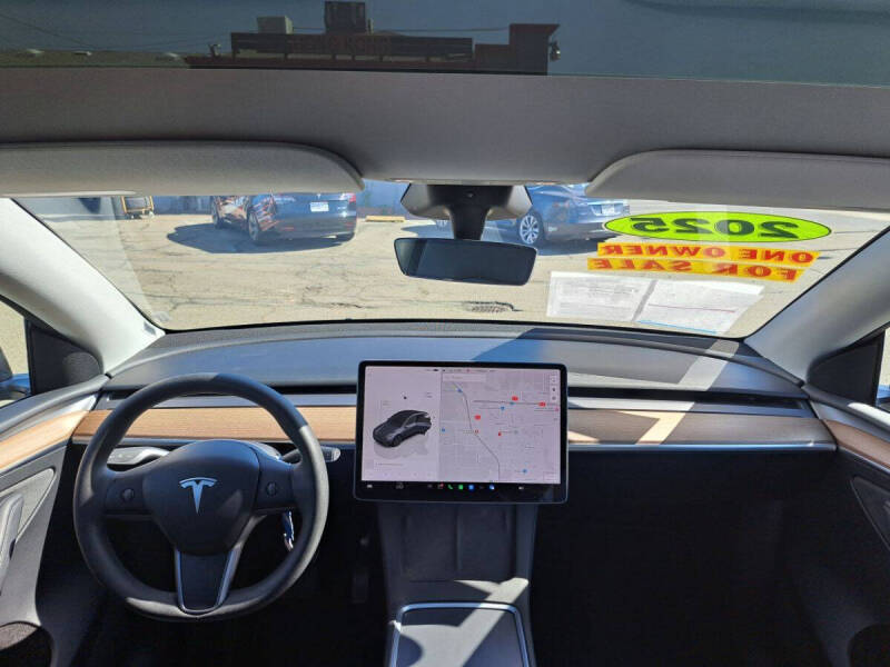 2025 Tesla Model Y Long Range