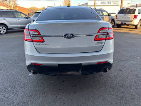 2013 Ford Taurus SEL