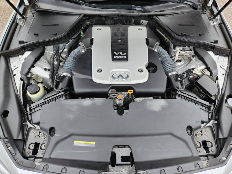 2015 Infiniti Q50 Premium